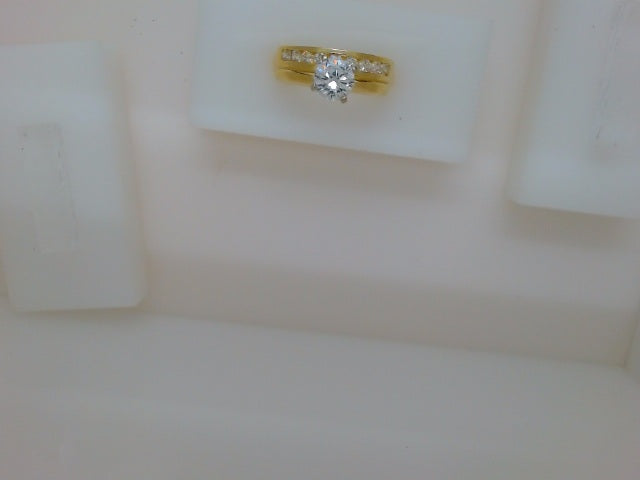 14k Yellow Gold Women's Wedding Ring 5.1g
