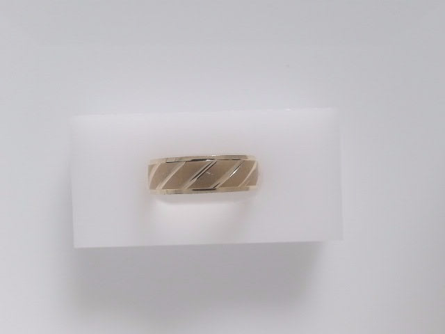 14k Yellow Gold Women's Ring 3.6g