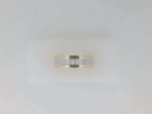 10k Yellow Gold Woman's Ring 3.8g