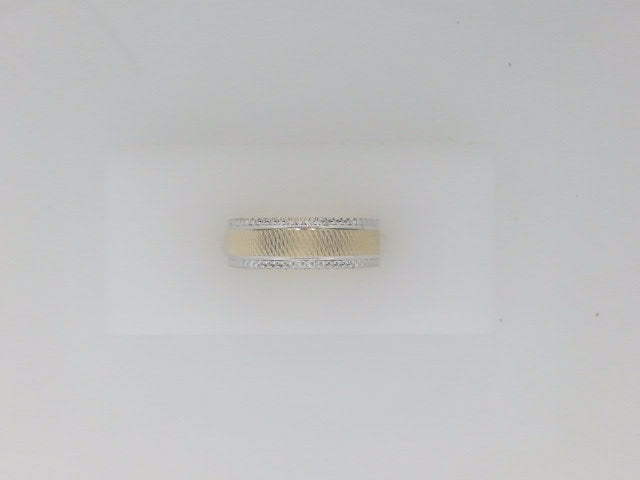 10k Yellow Gold Woman's Ring 2.9g