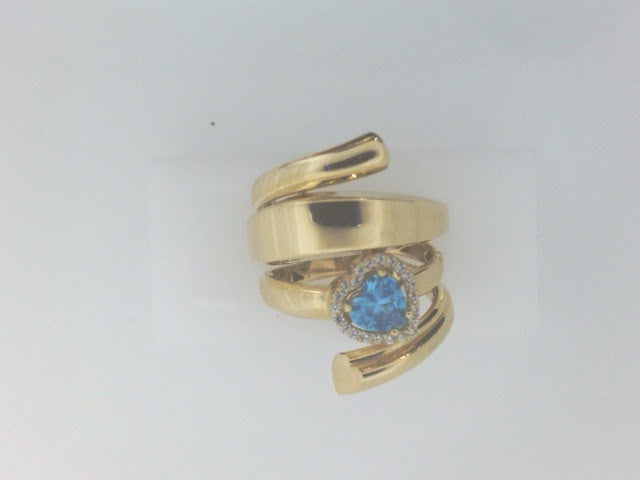 10k Yellow Gold Woman's Ring 6.8g