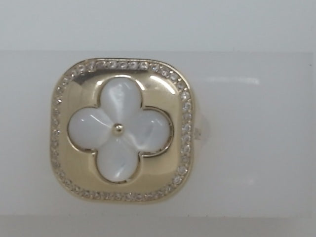 10k Yellow Gold Woman's Ring 5.9g