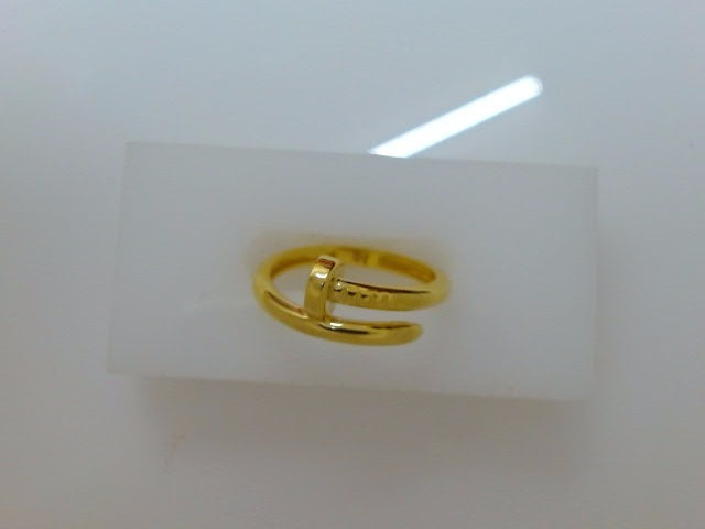 10k Yellow Gold Woman's Ring 2.3g