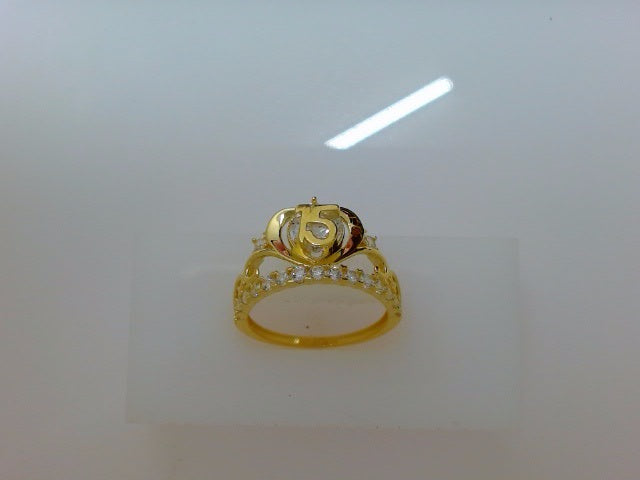 10k Yellow Gold Woman's Ring 2.7g