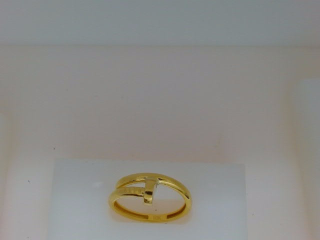 10k Yellow Gold Woman's Ring 2.7g