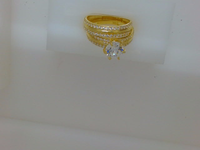 10k Yellow Gold Woman's Wedding Ring 3.9g