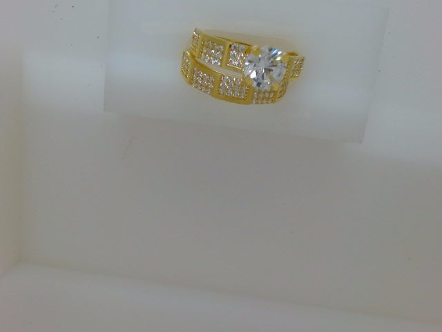 10k Yellow Gold Woman's Wedding Ring 3.8g