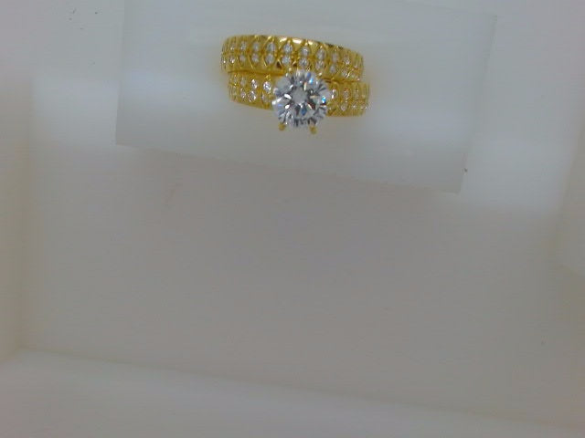 10k Yellow Gold Woman's Wedding Ring 3.9g