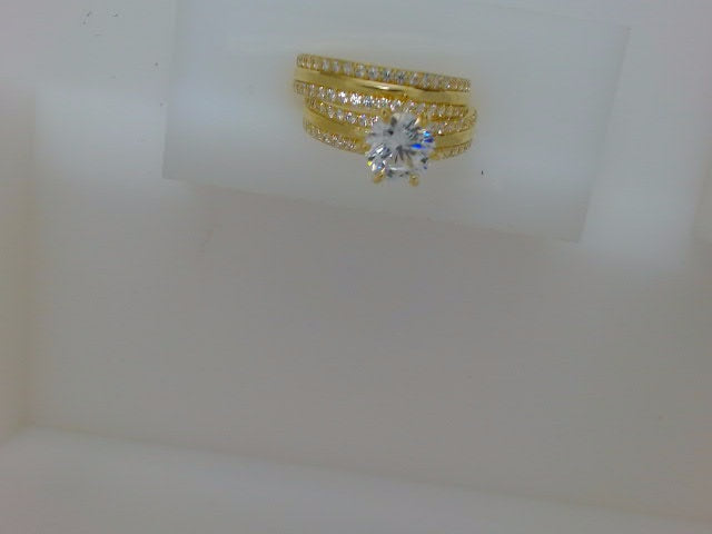 10k Yellow Gold Woman's Wedding Ring 3.9g