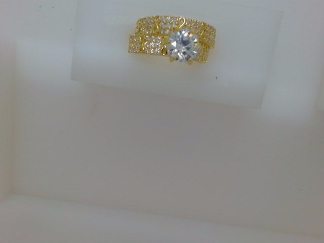 10k Yellow Gold Woman's Wedding Ring 3.9g