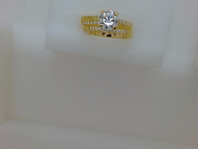 10k Yellow Gold Woman's Wedding Ring 3.2g
