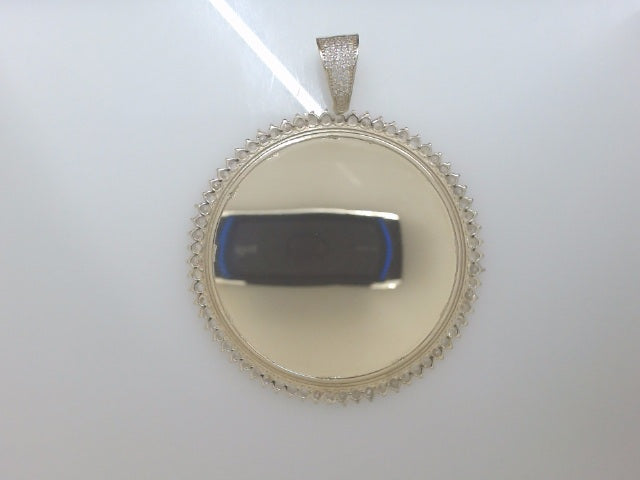 10k Yellow Gold Pendant 18.1g
