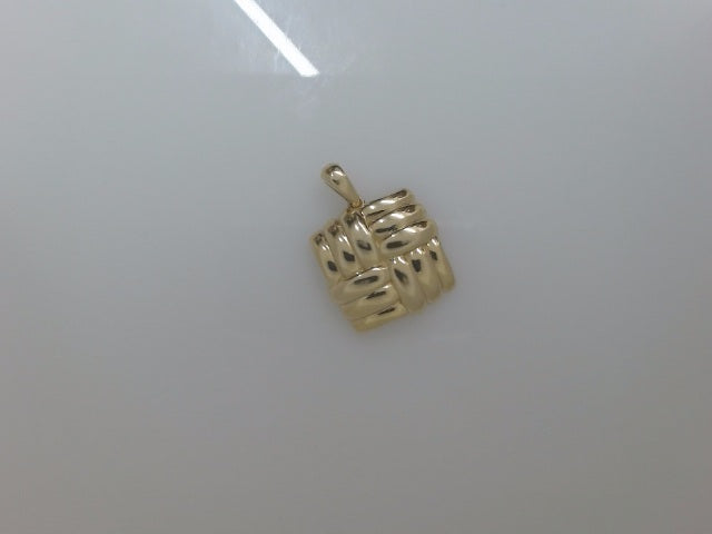 10k Yellow Gold Pendant 1.8g