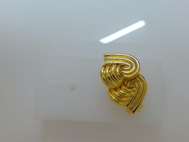 10k Yellow Gold Aretes 3.2g